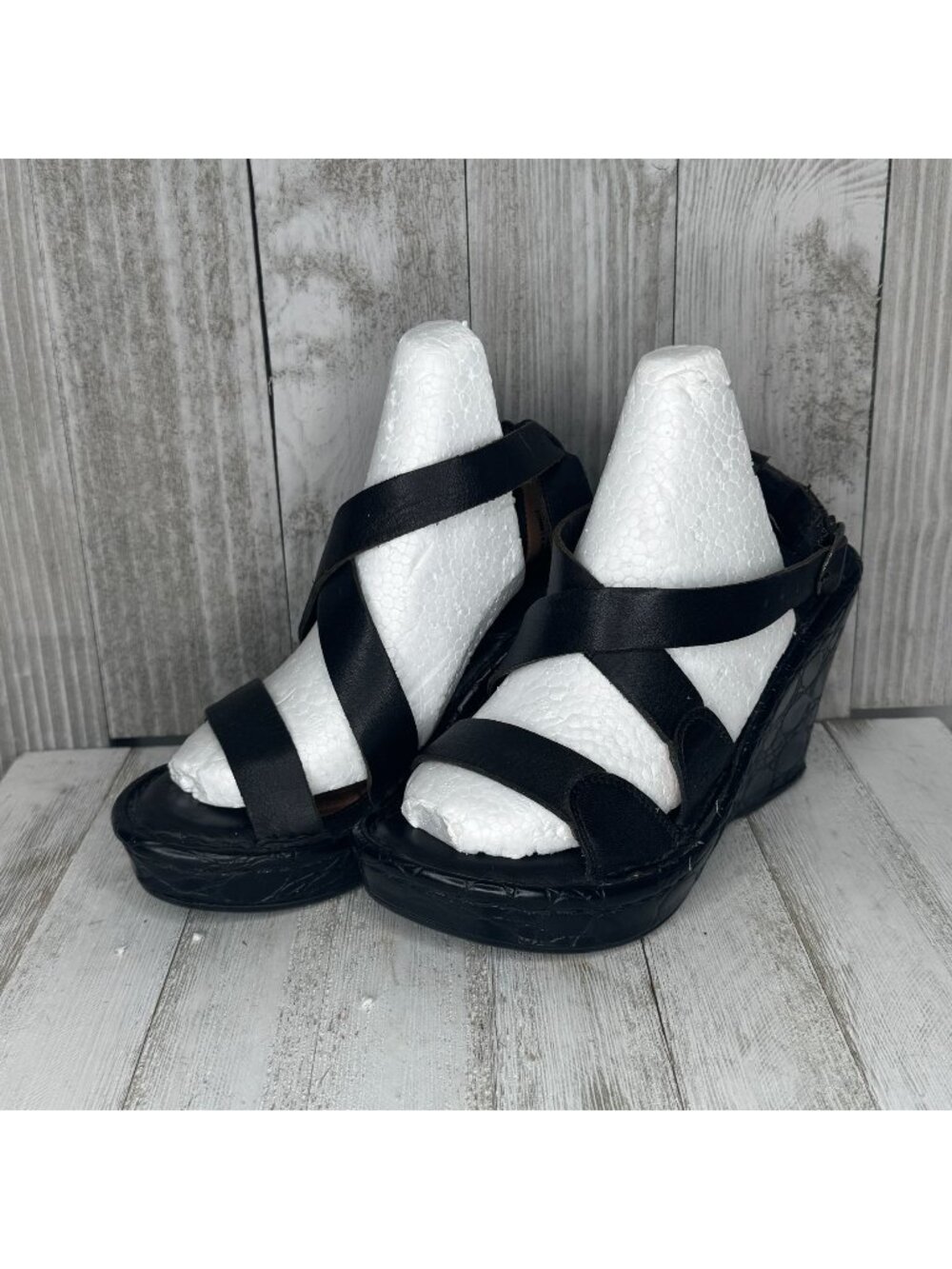 Born Black Leather Wedge Platform Sandals 6 M